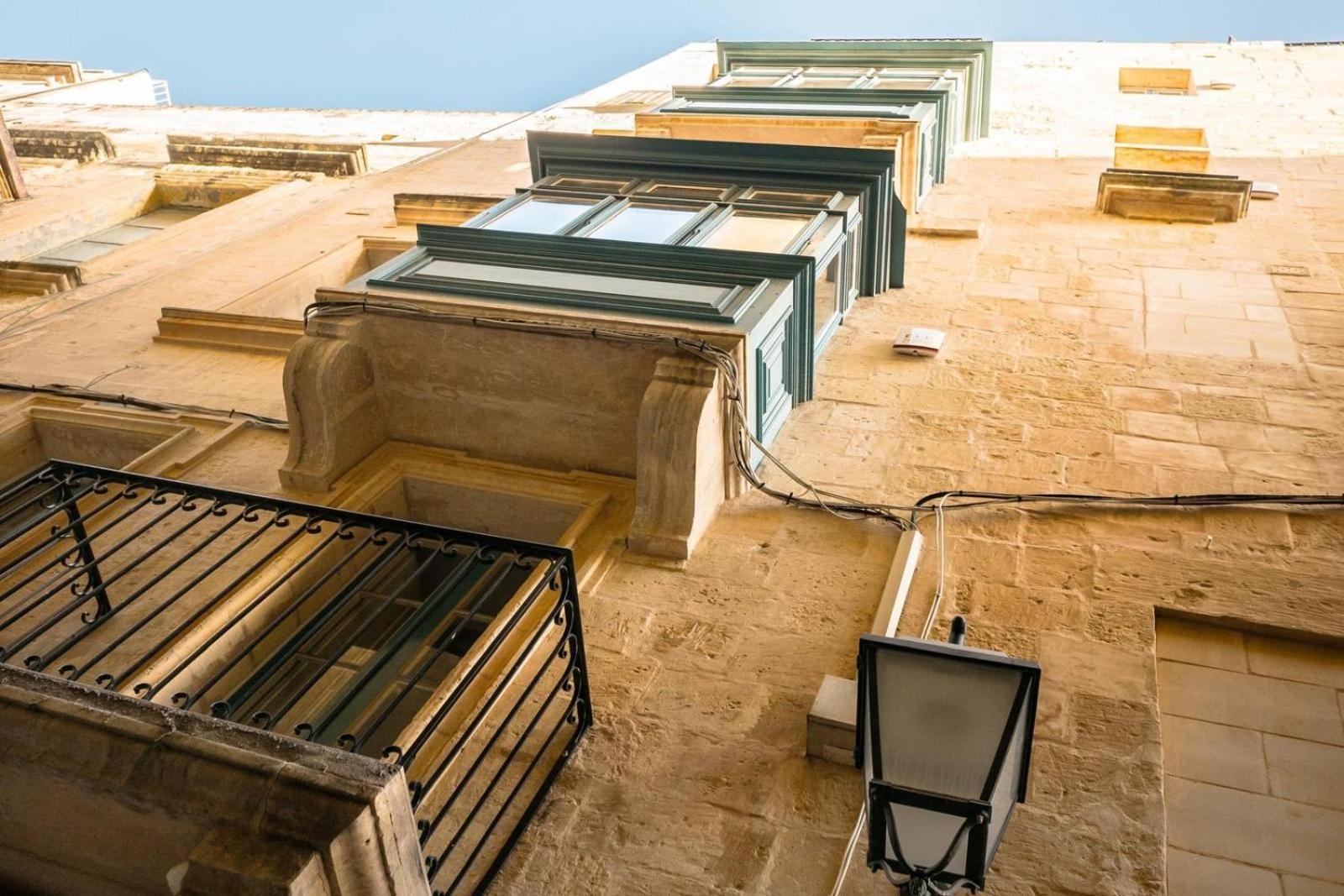 Doors Apartment Valletta