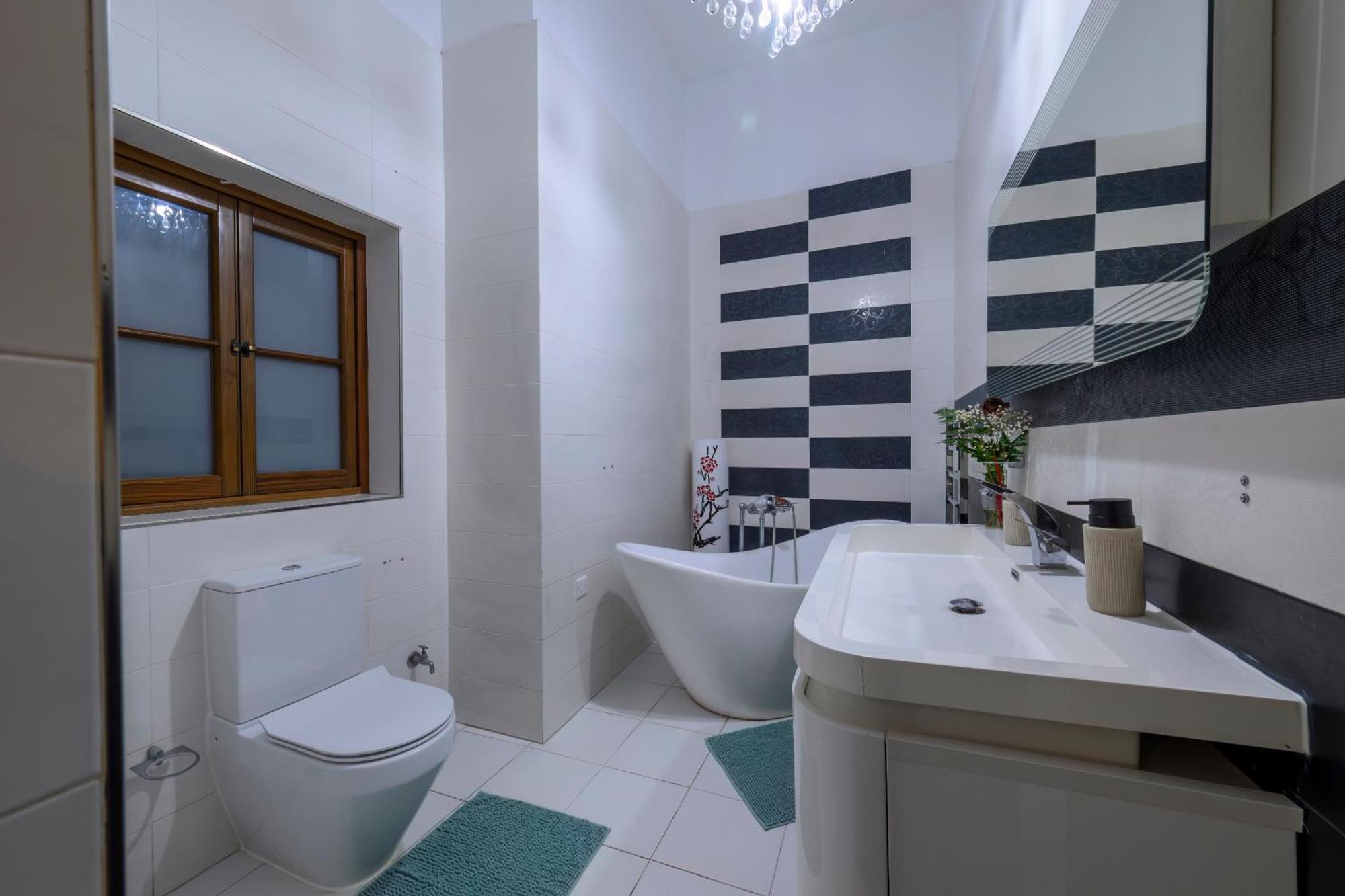 Doors Apartment Valletta